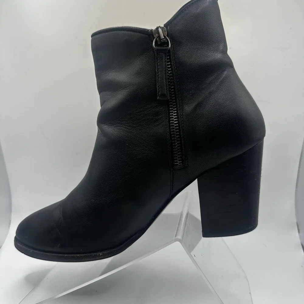 Thursday Boots Co. Uptown Everyday Boot Side Zip Block Heel Black Leather Size 9